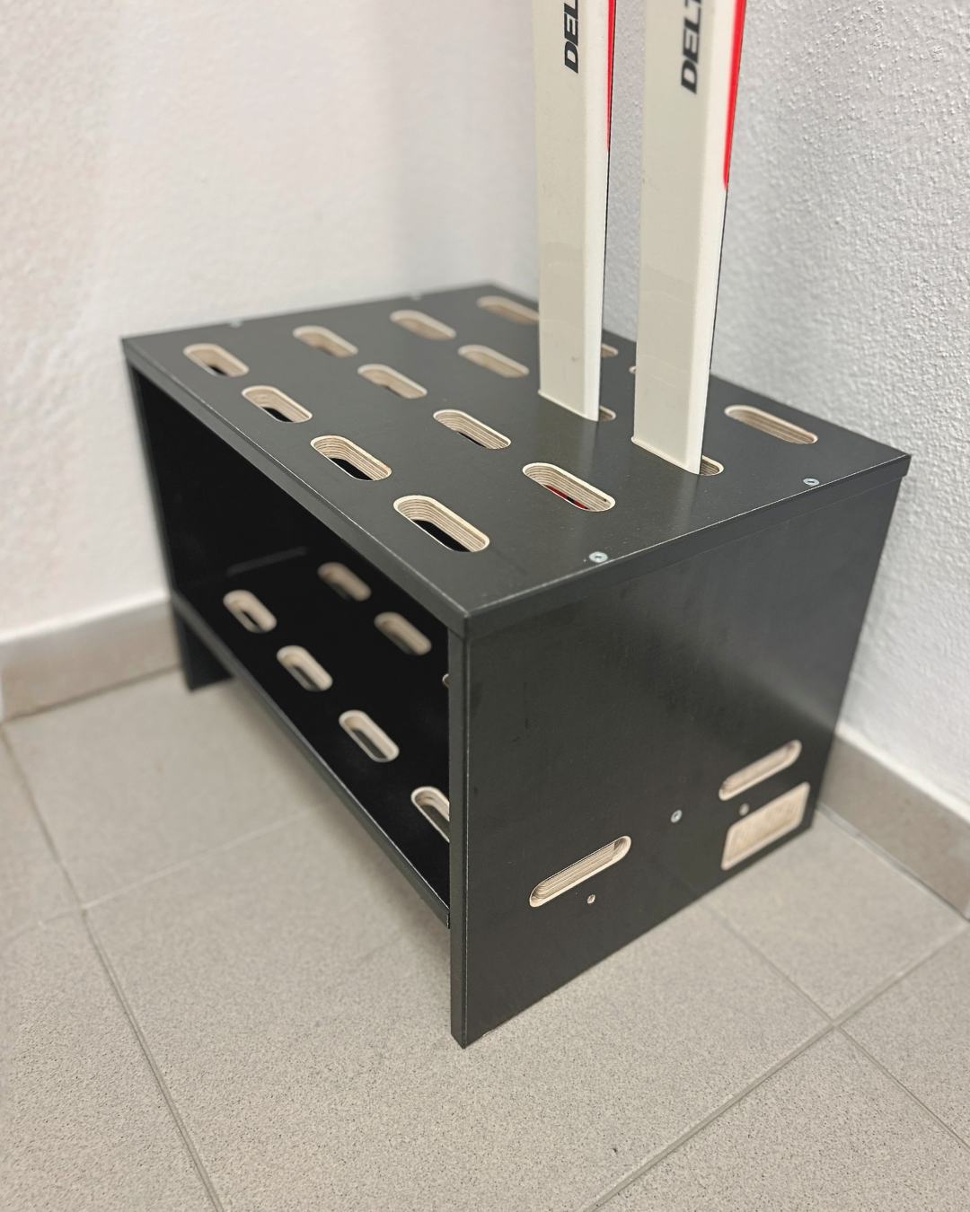 Portasci in legno per 8 paia di sci da fondo