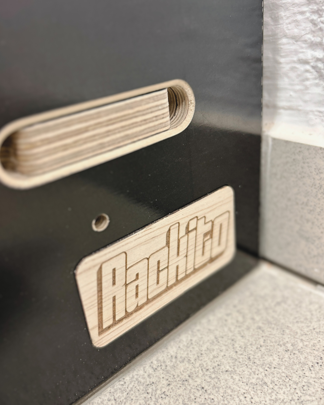 Portasci in legno per 8 paia di sci da fondo